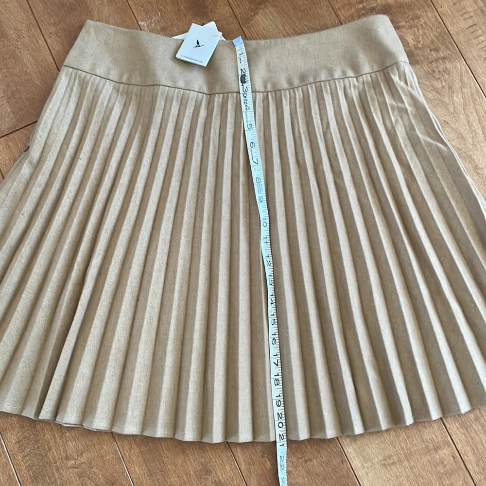 LL Bean Signature 12 British wool flannel camel pleated skirt - Picture 5 of 9